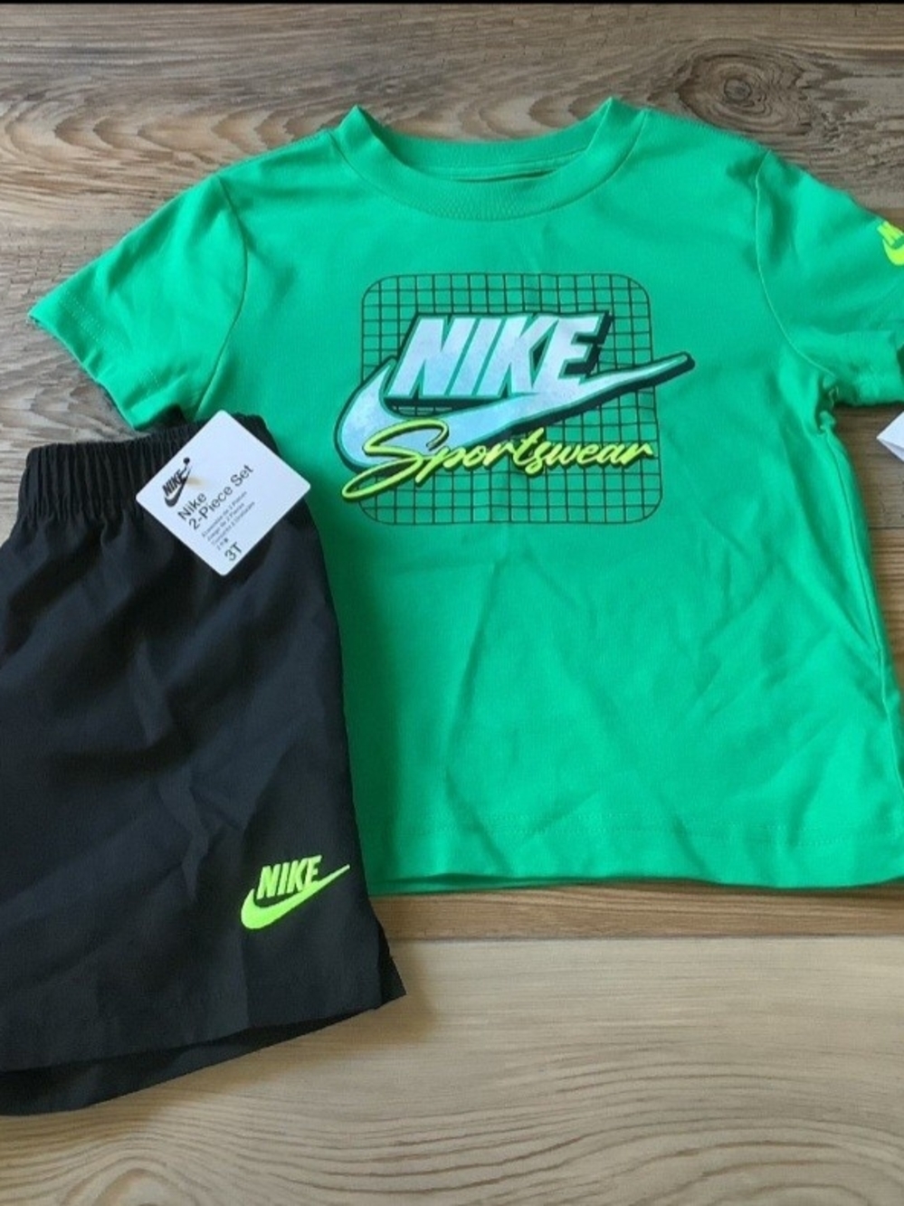 Nike Dri-Fit Boys Green and Black Shorts Set Size 3T(NWT) - Picture 1 of 4
